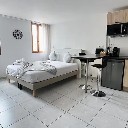 Domus Via Domitia Apartamento