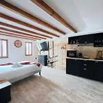Domus Via Domitia