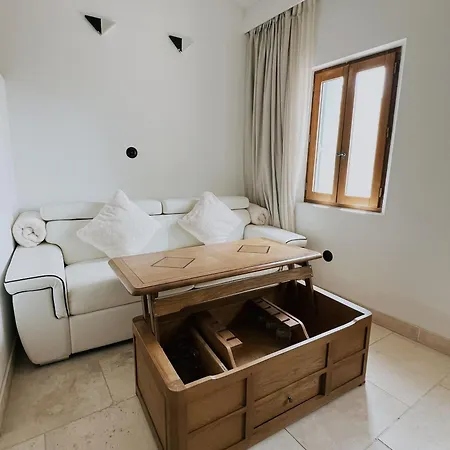 Domus Via Domitia Appartement *