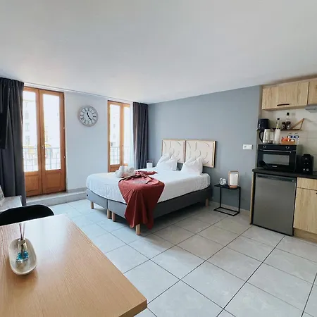 Domus Via Domitia Apartment