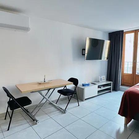 Apartment Domus Via Domitia *