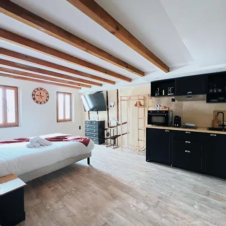 Domus Via Domitia
