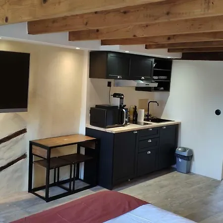 Domus Via Domitia Apartment *